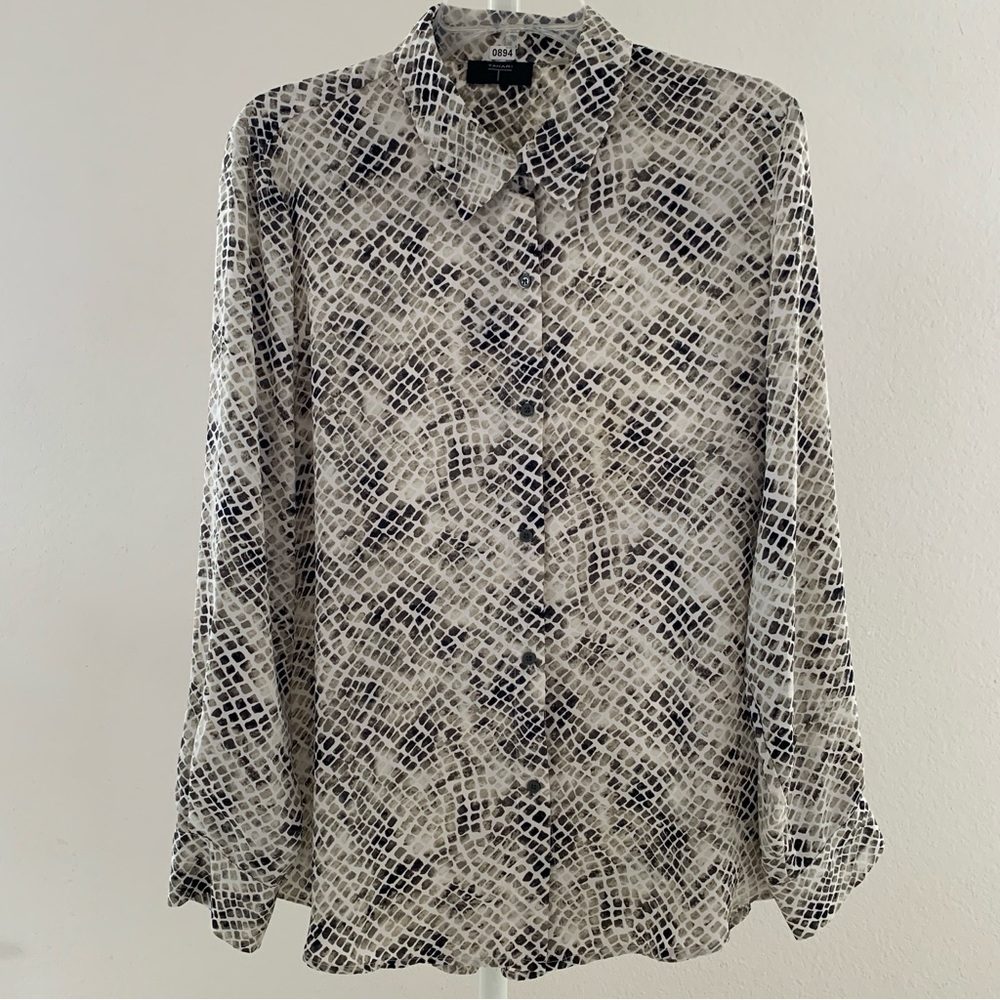 Tahari Women's Long Sleeve Button Up Tunic Top Animal Print Olive Green Size XL